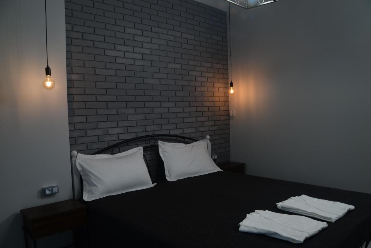 Hi Hotel Alma-Ata Exteriör bild